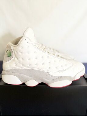 AUTHENTIC Jordan 13 Retro Wolf Grey size 9.5 414571-160 2023 PRE-OWNED